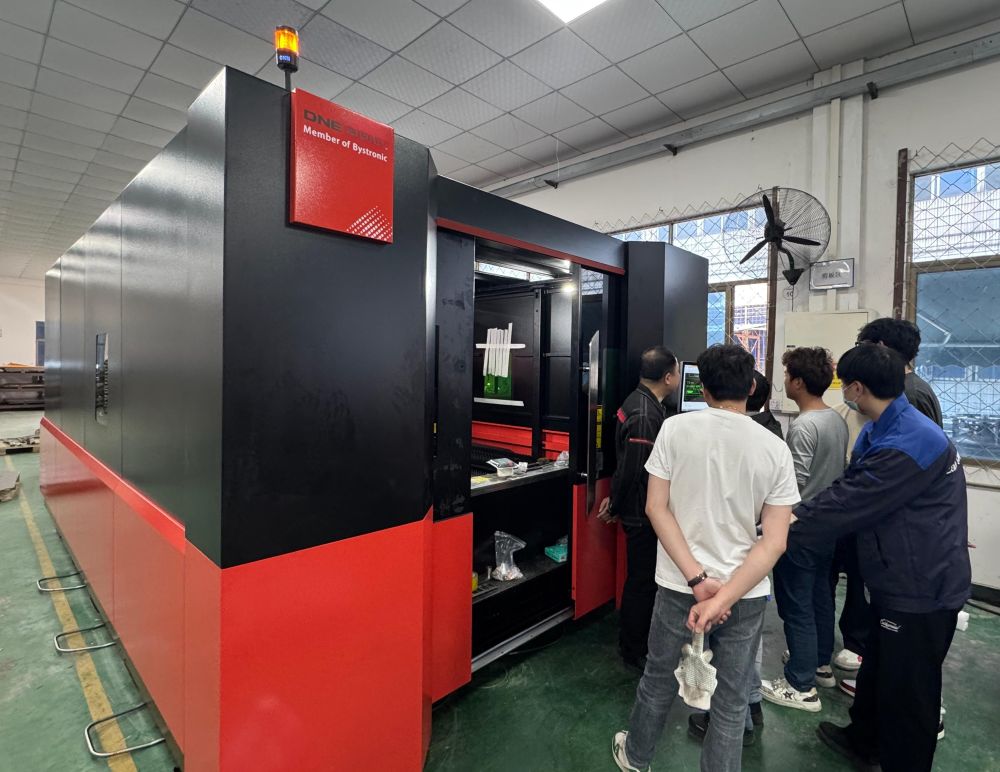 a new laser cutting machine for Lab-companion